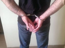 Sulaikyti TAKSI vairuotoją apiplėšę asmenys